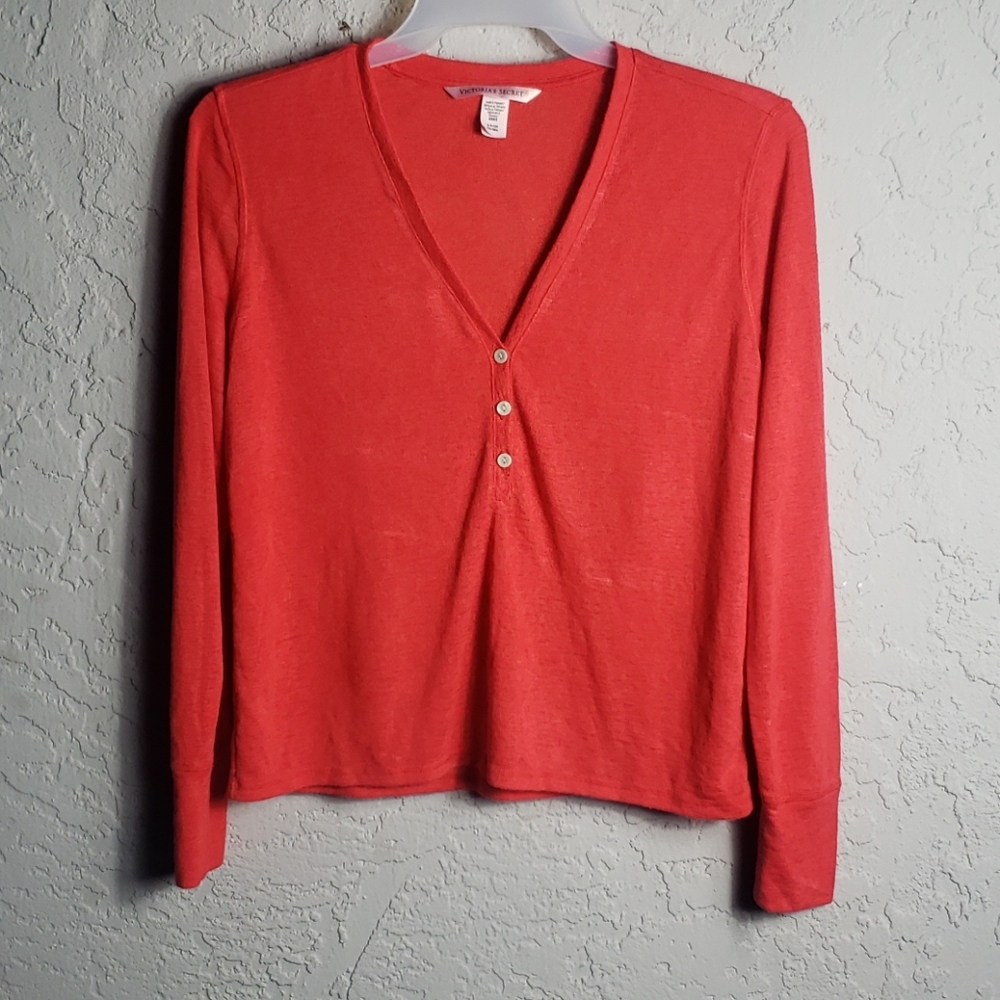 Women Victoria  Sectet Sweater